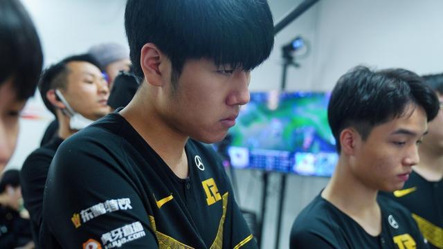 他们吸引了 他们吸引了