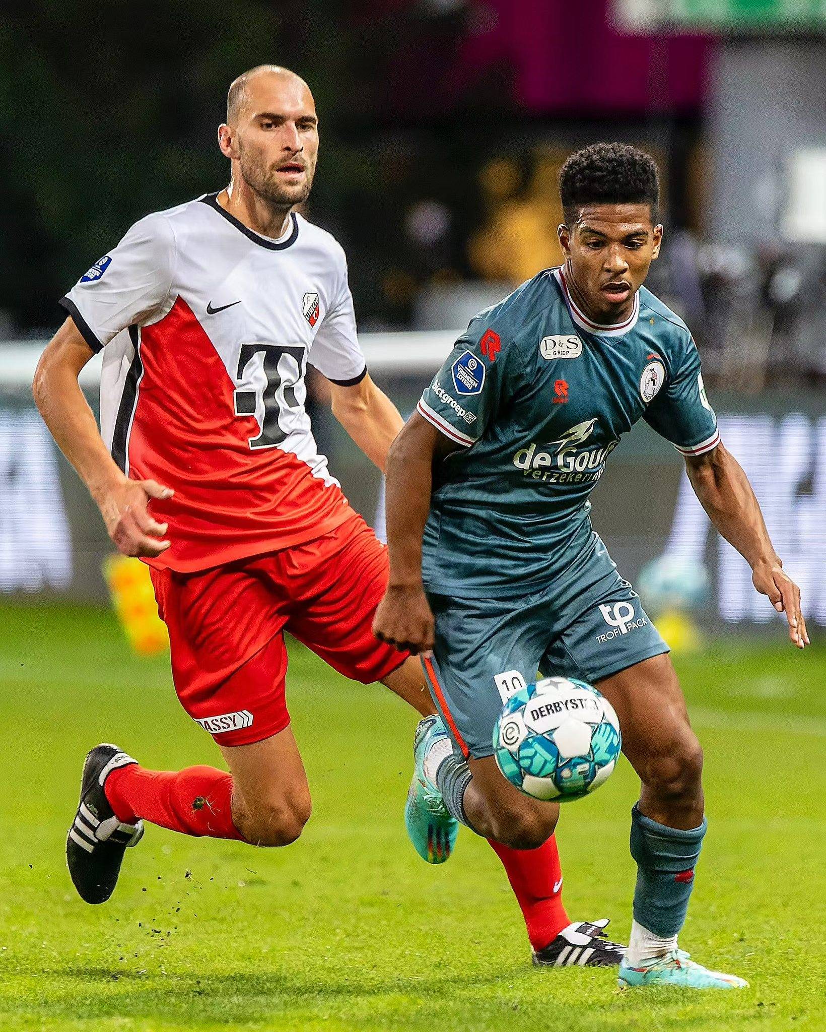 常的职业装 常的职业装