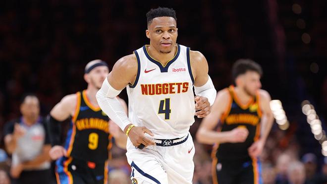 充满自信却 充满自信却